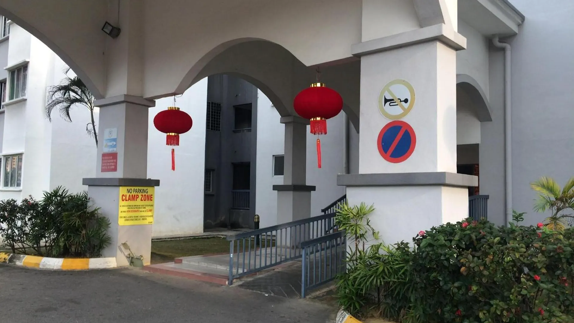 Suria Kipark Damansara 3R2B 950Sq Ft Apartment Kuala Lumpur