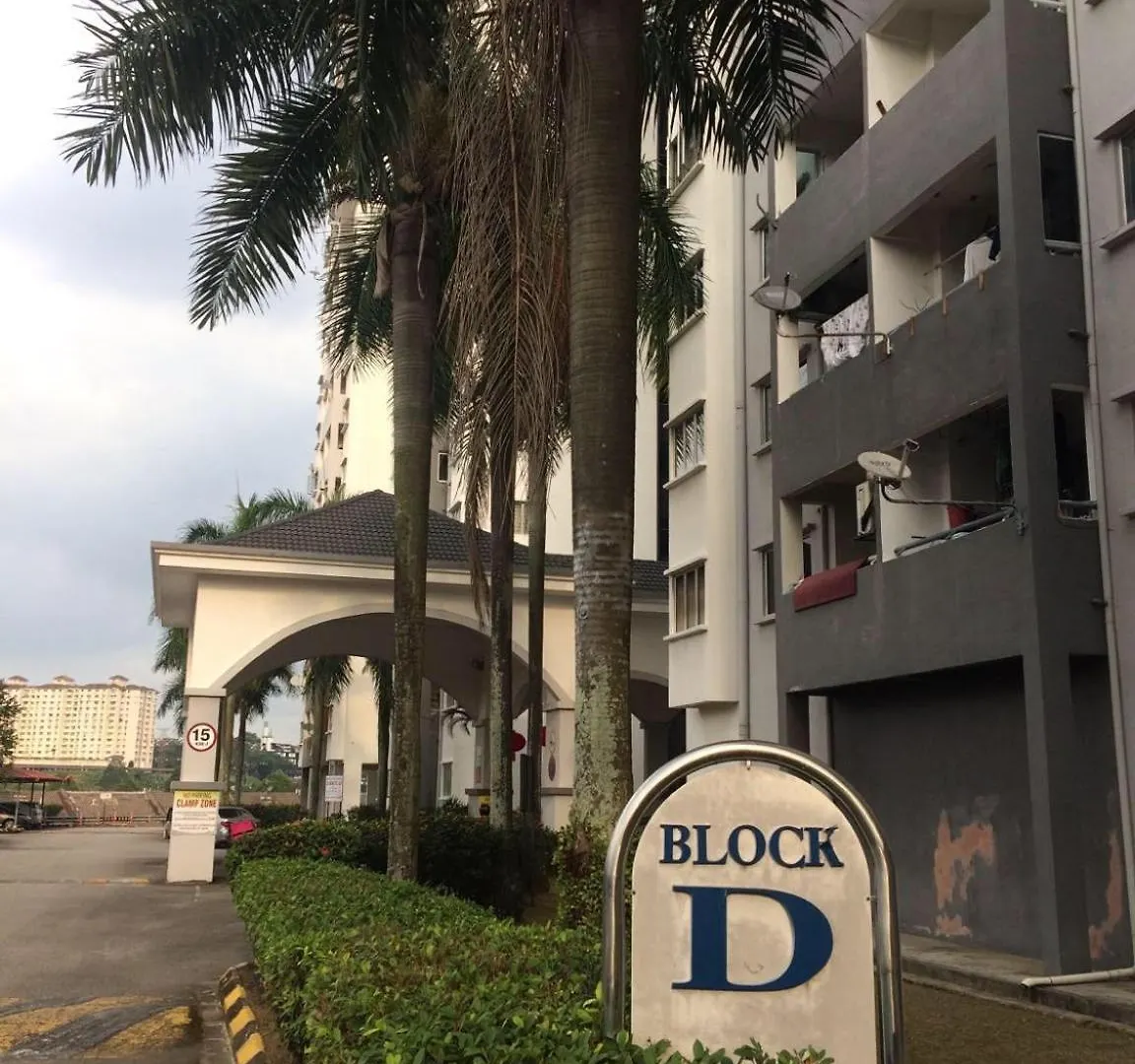 Suria Kipark Damansara 3R2B 950Sq Ft Apartment Kuala Lumpur